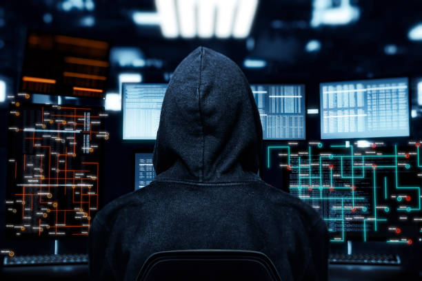 Infographic illustrating top cybersecurity threats for small businesses in 2025, including ransomware, phishing, and IoT vulnerabilities.